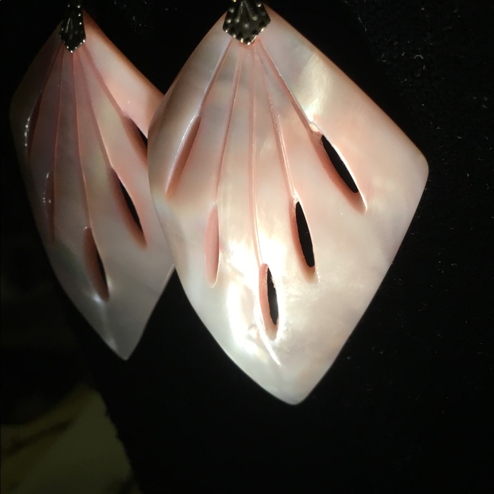 Vintage Earrings Color of a delicate seashell iridescent 2” long - Picture 9 of 9